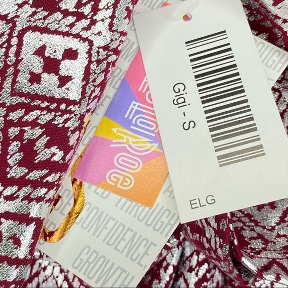 NWT Elegant LuLaRoe Silver Maroon Gigi Shirt Small - Picture 3 of 6
